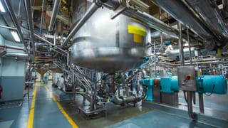 Complexos Petroquímicos e Plantas Químicas: automação, segurança e infraestrutura crítica