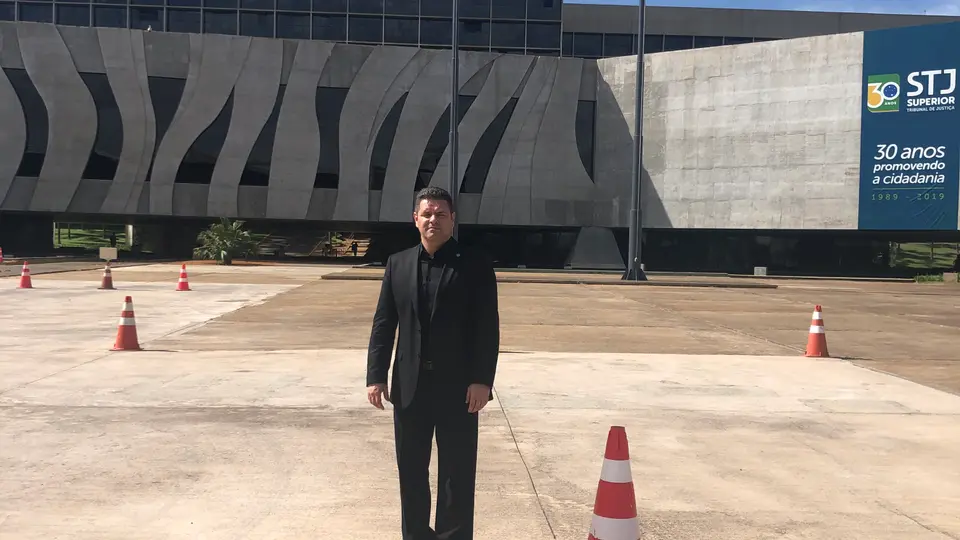 Eng Altair Galvão durante o empreendimento no STJ