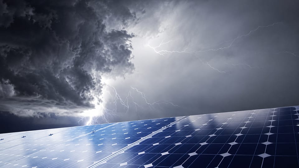Protección contra sobretensiones en sistemas fotovoltaicos