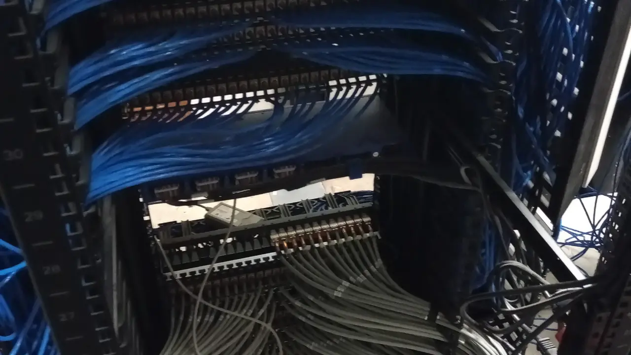 Rack y cableado de misión crítica